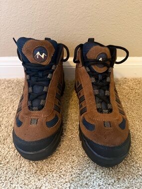 Nevados Men’s Mid Brown Leather Hiking Boots - Size 10